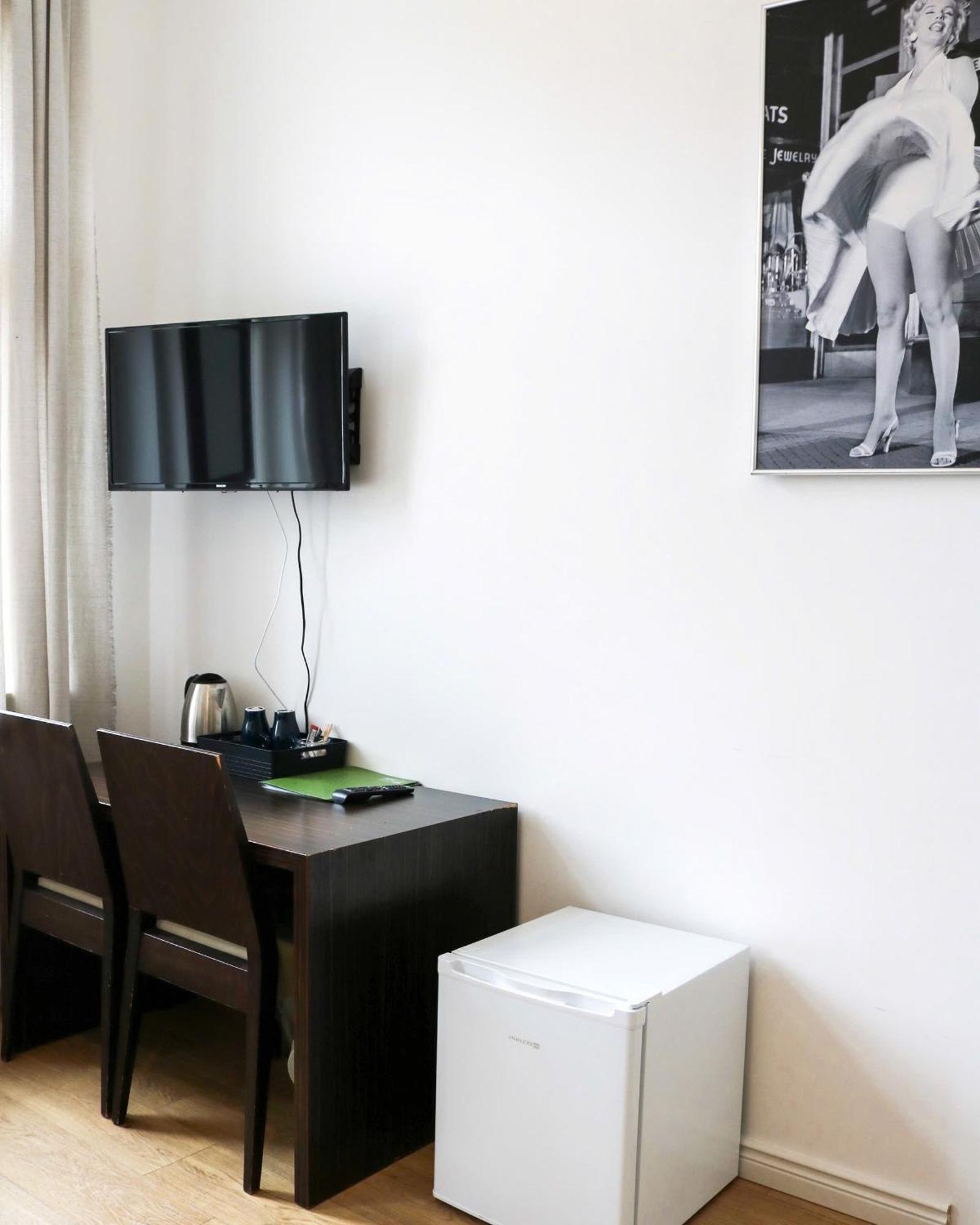Rose Suites And Rooms Praga Esterno foto