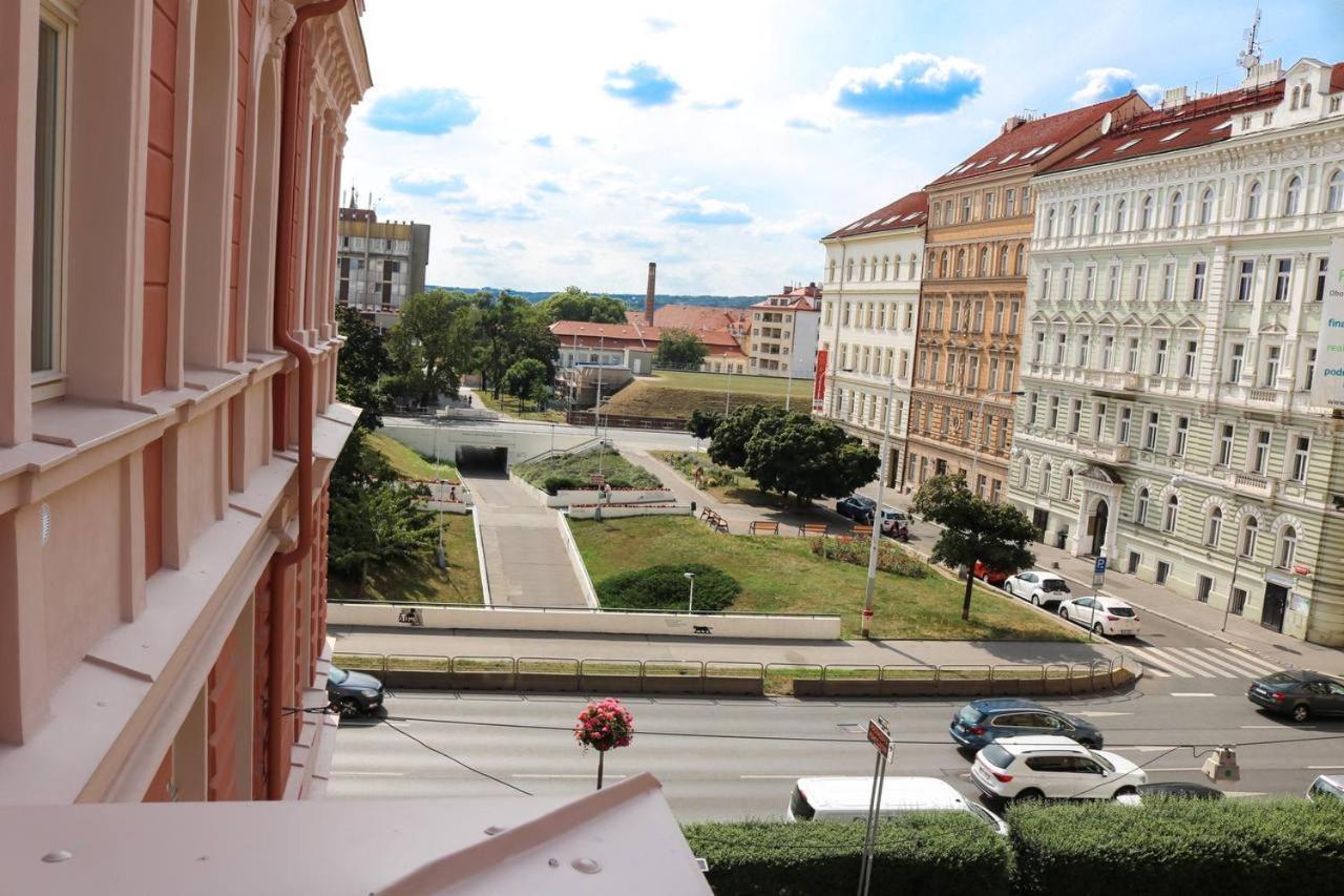 Rose Suites And Rooms Praga Esterno foto