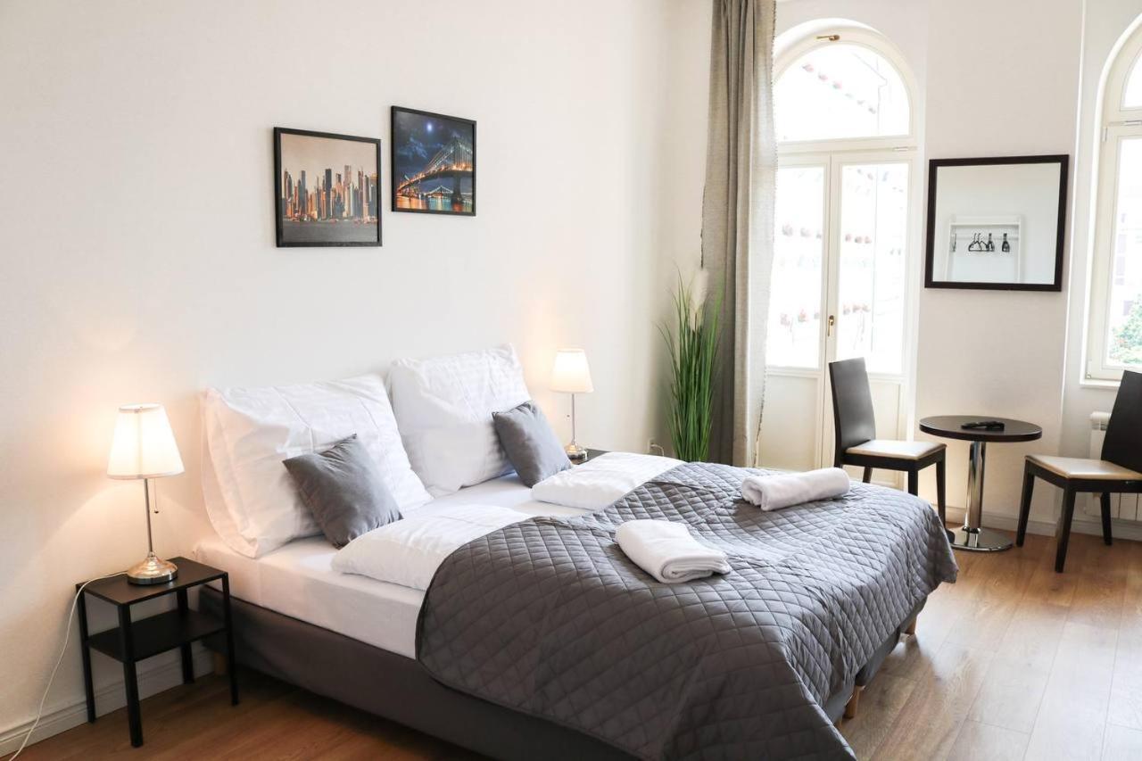Rose Suites And Rooms Praga Esterno foto